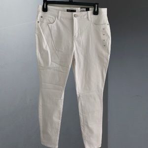 NWT Simply Vera Skinny Mid Rise Jeans